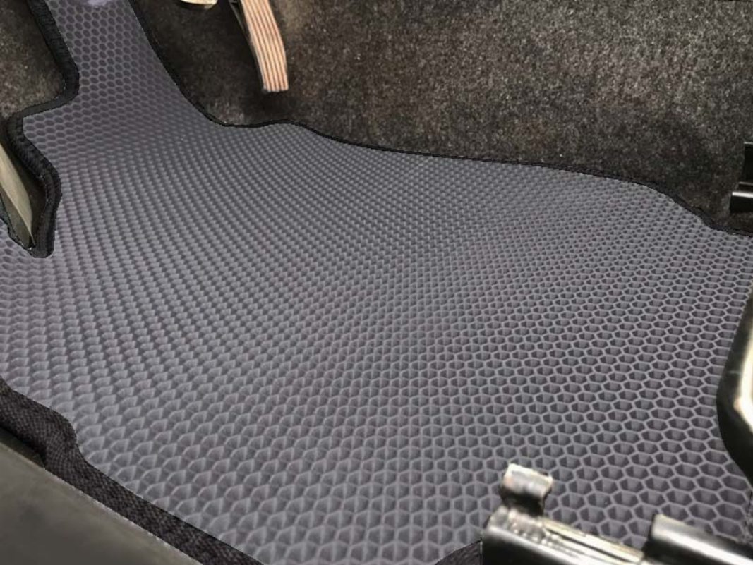 Коврики EVA для Audi Q7 (1) (4L) (2005-2015), в багажник, сота