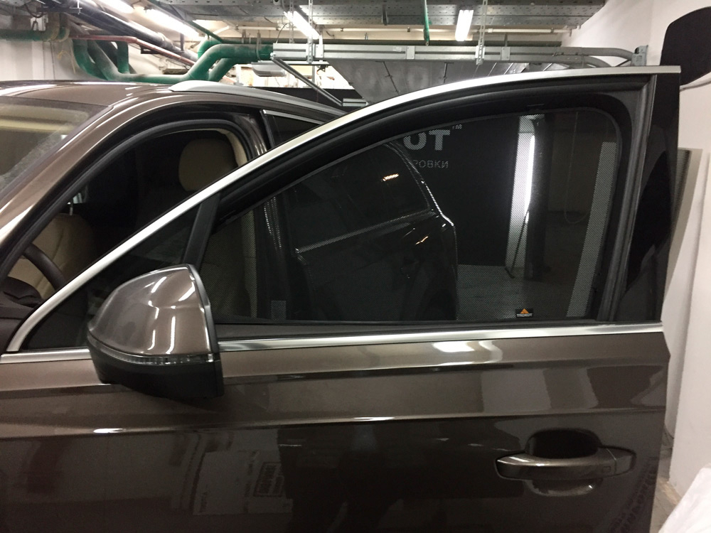 Автомобильные шторки для AUDI Q7 фото